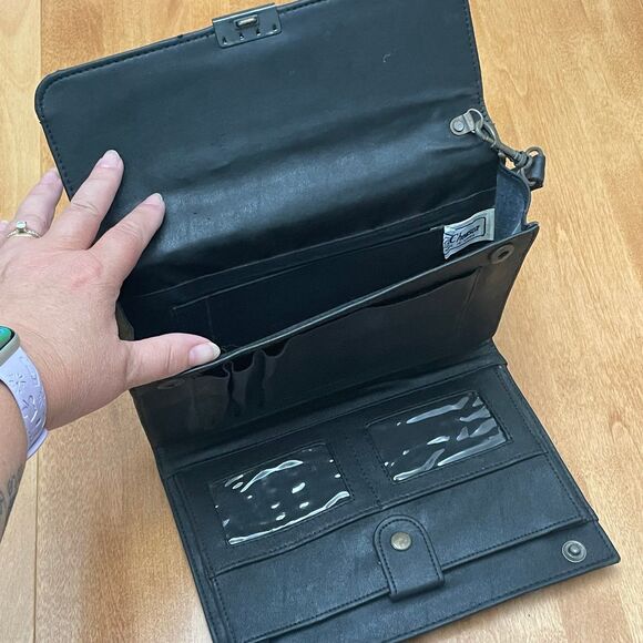 Vintage Chenson CS Oversized Black Clutch Wristlet Wallet Netal Clasp - Picture 4 of 12